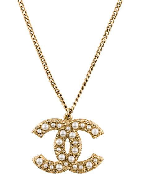 chanel necklace uk.